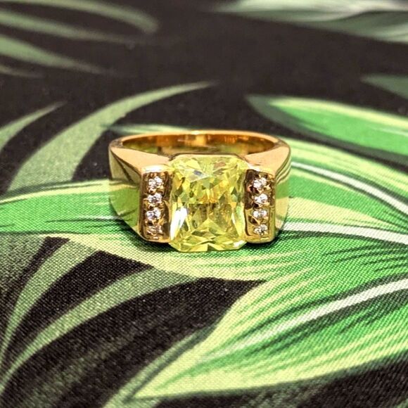 Size 10 Gold Plated Lemon Quartz and Faux Diamond Ring - Picture 1 of 7
